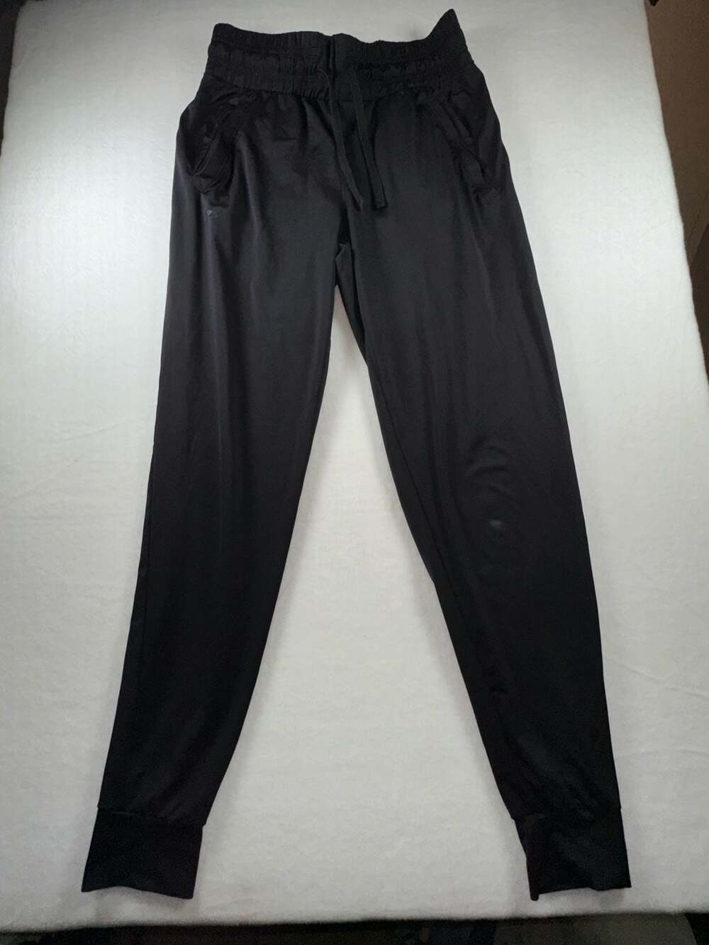 Under Armour Women's Lightweight Athletic Joggers with Drawstring and Pockets Bl